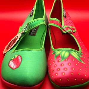 Strawberry Hot chocolate design shoes